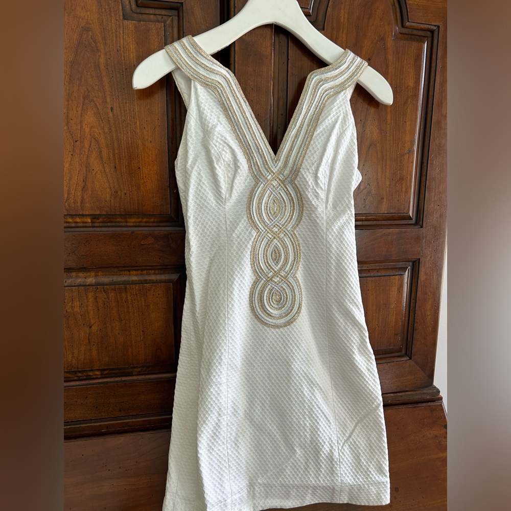 Lilly Pulitzer, Valli shift dress, white with gold details, Size 00